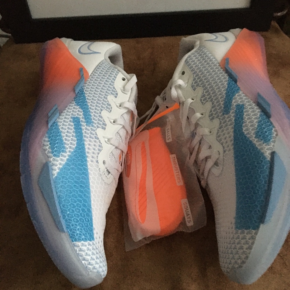 NIKE WOMEN NIB AUTHENTIC METCON5 PRM WHITE/PSYCHIC CROSSING TRAINING SNEAKERS